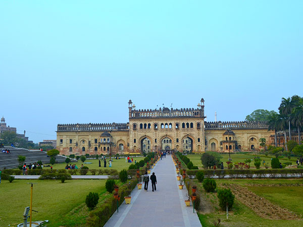 5) Lucknow