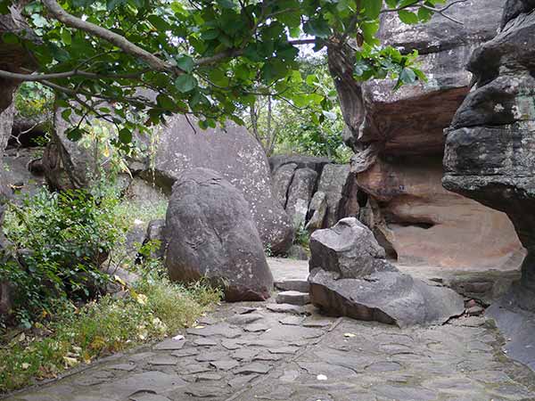 5) Bhimbetka Rock Shelters, Madhya Pradesh