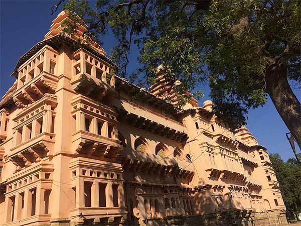 2) Chandragiri Fort