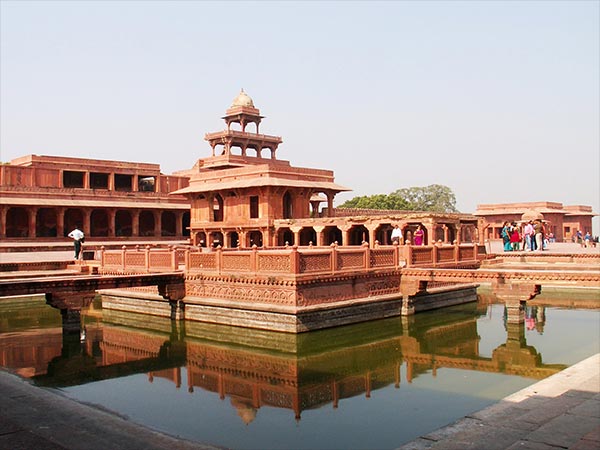 8) Fatehpur Sikri