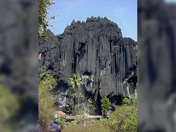 1) Yana Rocks