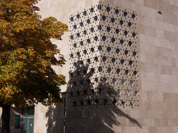 Best Time To Visit Mala Synagogue