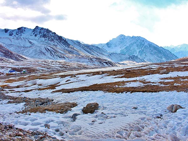 2) Karakoram Range