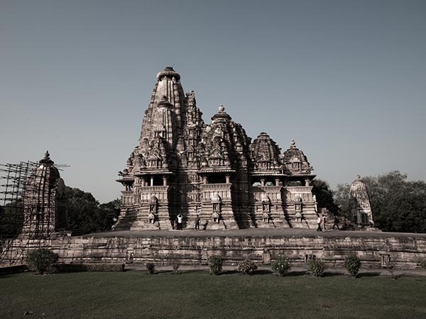 3) Khajuraho Temples (Madhya Pradesh)
