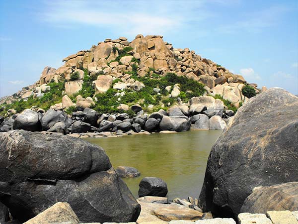 3) Hampi