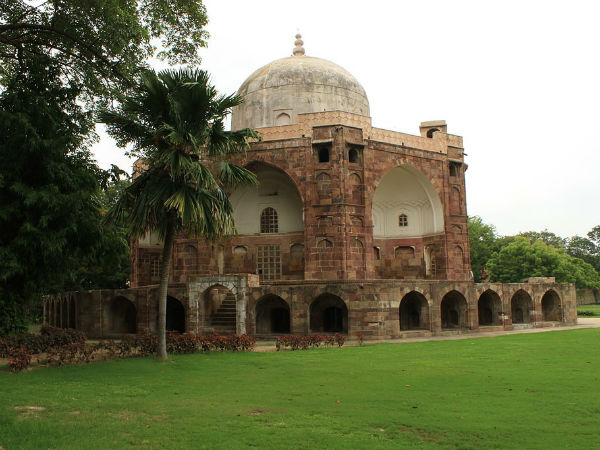 Hazira Maqbara