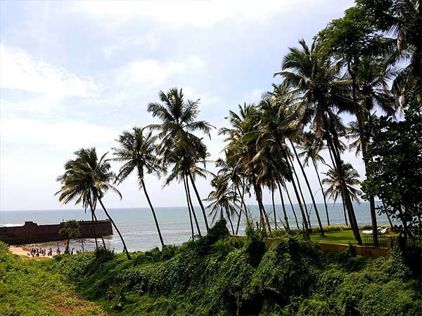 Sinquerim Beach