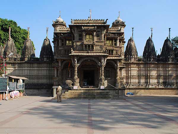 The History Of Hutheesing Jain Temple
