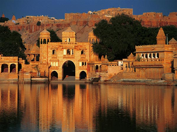 Gadi Sagar Temple