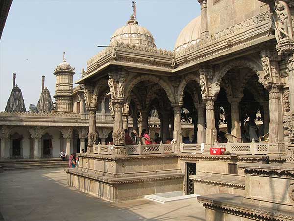 Best Time To Visit Hutheesing Jain Temple