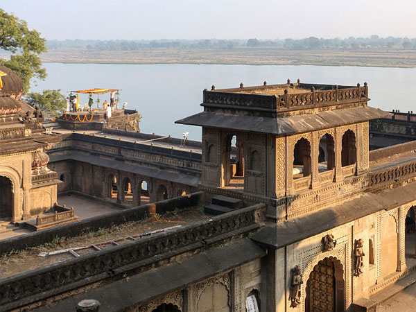 Maheshwar Fort