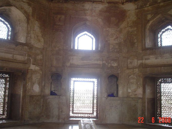 Dargah Char Qutub