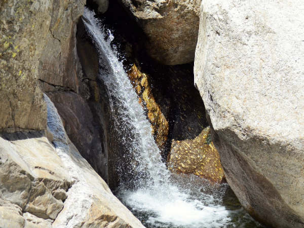 Savatula Gundam Waterfall