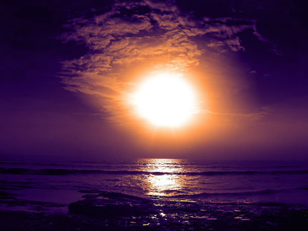 2. Watch The Sunset At Juhu Beach
