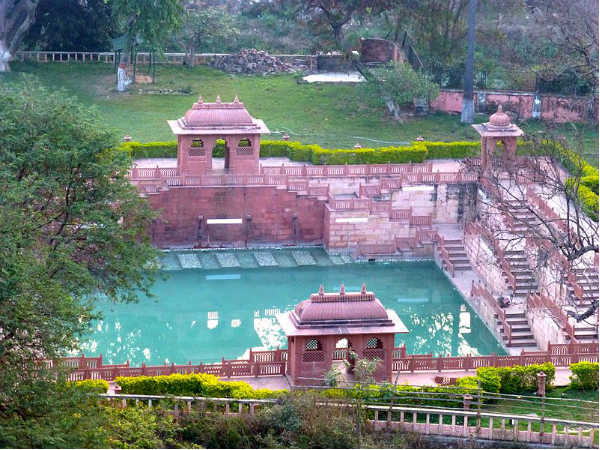 Other Places Of Interest Near Pawapuri