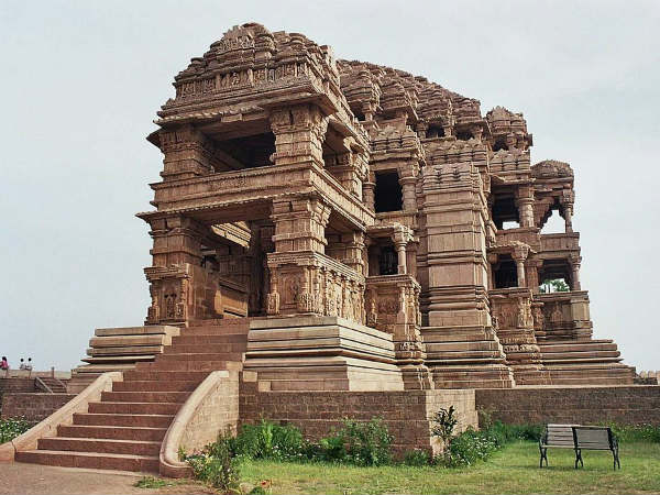 Saas Bahu Temple