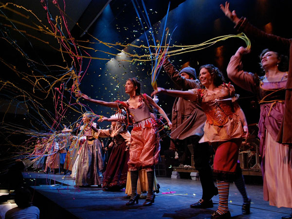 Watch A Show At Indianostrum