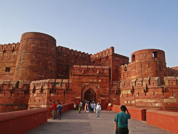 1) Agra Fort Was Not Built By Shah Jahan