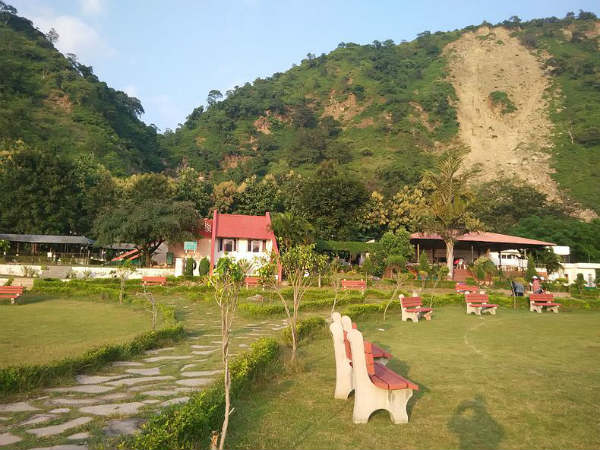 3) Morni Hills