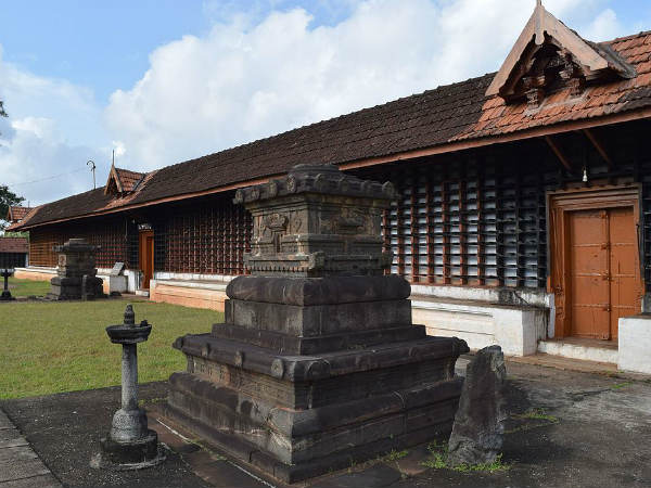 The History And Surroundings Of Peruvanam Mahadeva Temple
