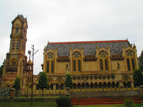 3) Allahabad Public Library