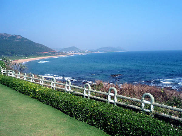 7) Visakhapatnam