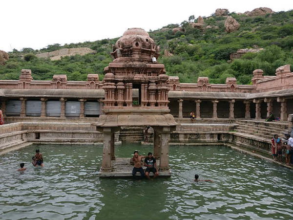 1) Yaganti