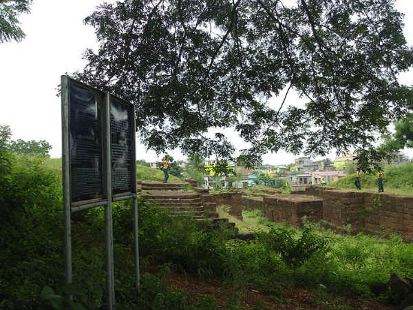 How To Reach Sisupalgarh
