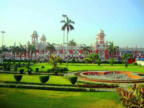 6) Lucknow Railway Station Looks Like A Chess Board
