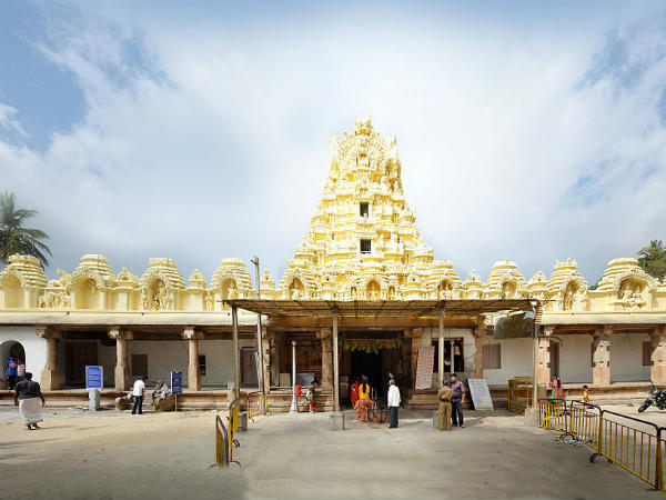 1) Cheluvanarayana Swamy Temple, Melukote