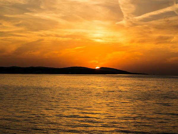 3) Hope Island