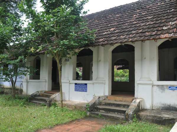 1) Kilimanoor Palace