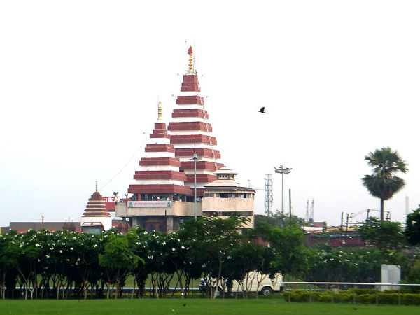 1) Mahavir Mandir