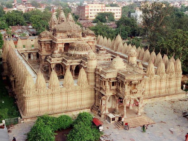 4) Hutheesing Jain Temple