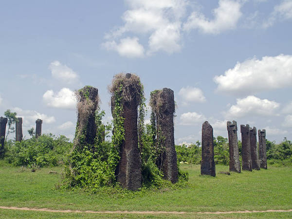 Why You Should Visit Sisupalgarh