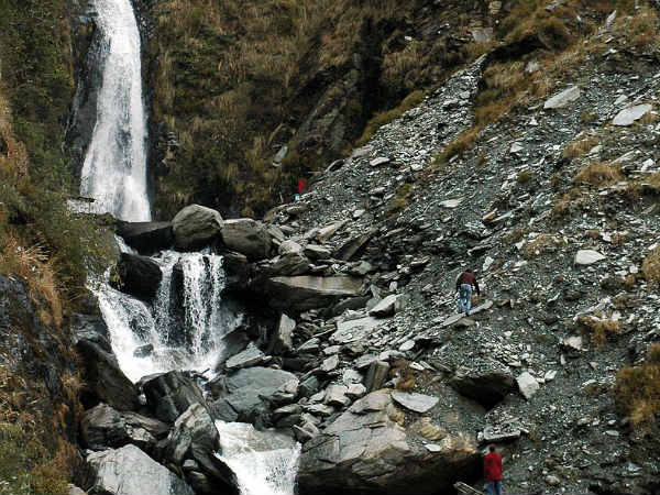 1) Bhagsunag Falls