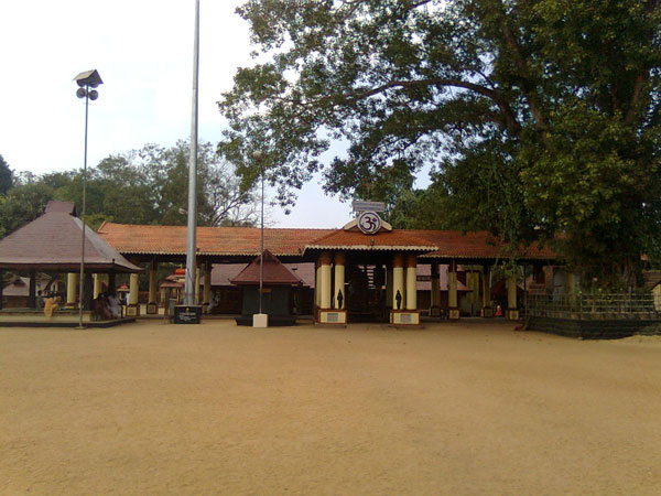 6) Chettikulangara Devi Temple