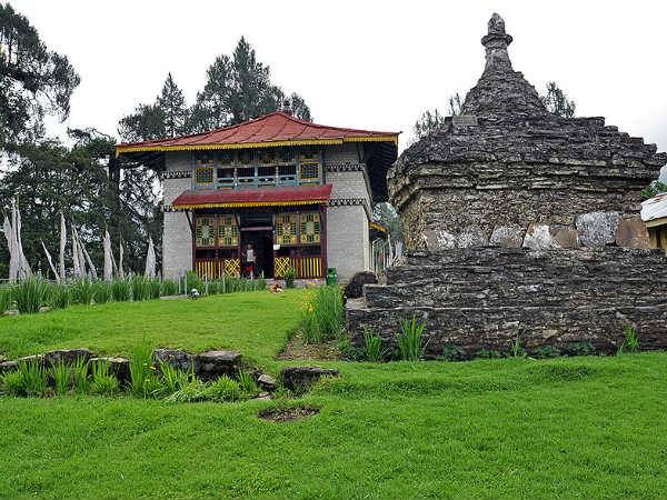 4) Yuksom