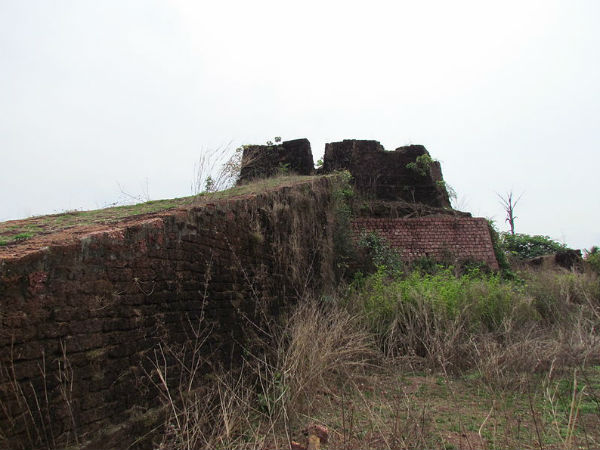 5) Hosdurg Fort