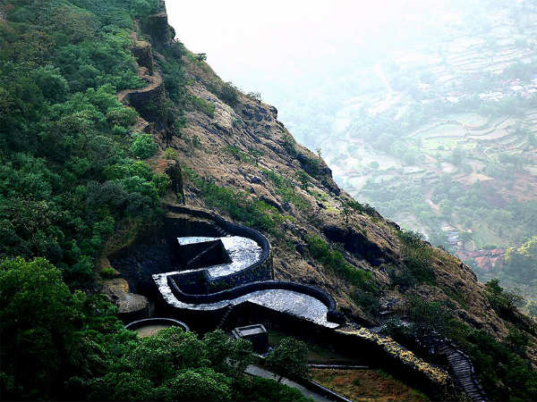 2) Raigad Fort