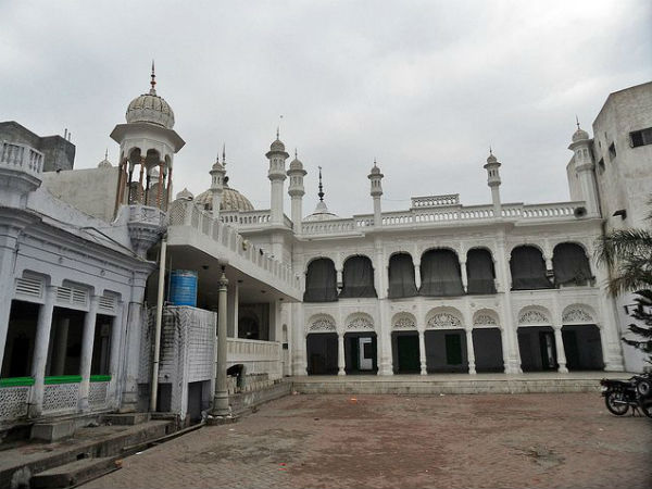 1) Imam Nasir Masjid