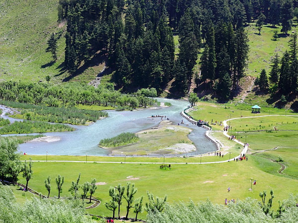 3. Betaab Valley: Rockstar