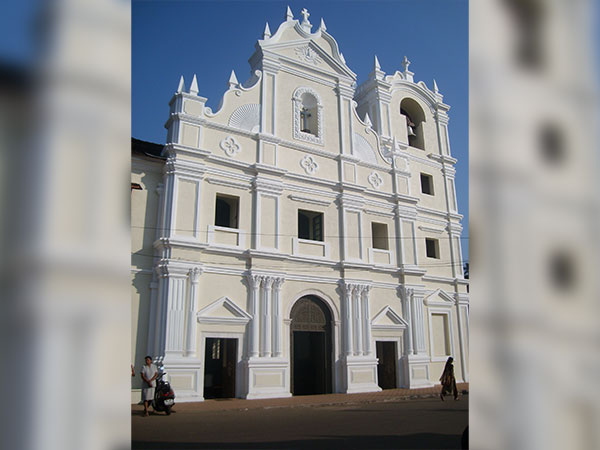 11) Santa Cruz Church