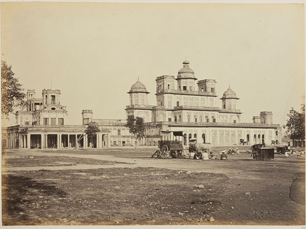 8) Visit The Historical Umbrella Palace: