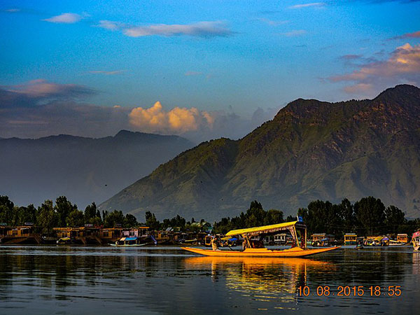 TOURIST PLACES AROUND AVANTIPUR: