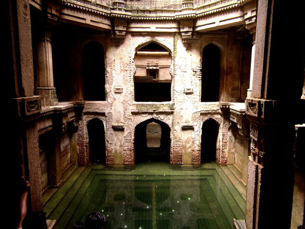 4. Adlaj Step-well