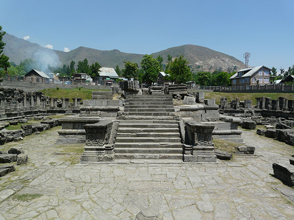 PLACES TO VISIT IN AVANTIPUR