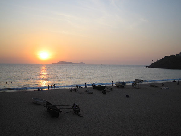 4) Bogmalo Beach: