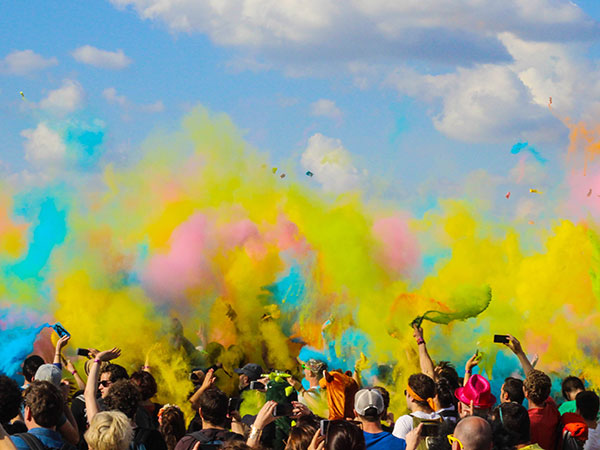 1. Holi