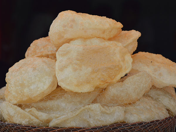 2. Luchi-Aloor Dom